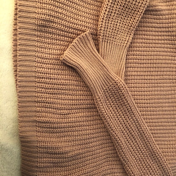Brandy Melville sweater - Picture 2 of 3